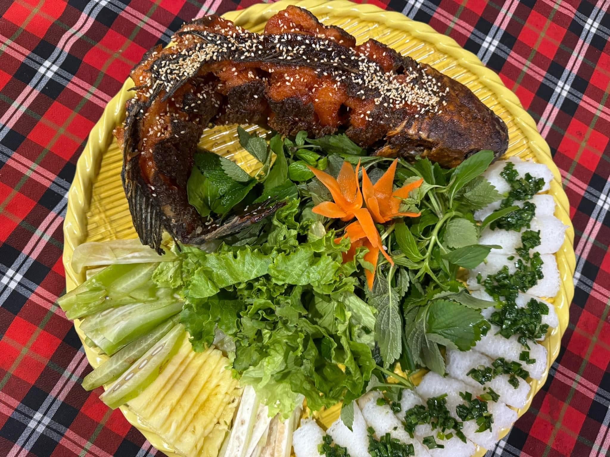 Cá Lóc Mẻ Quay Sốt Thái